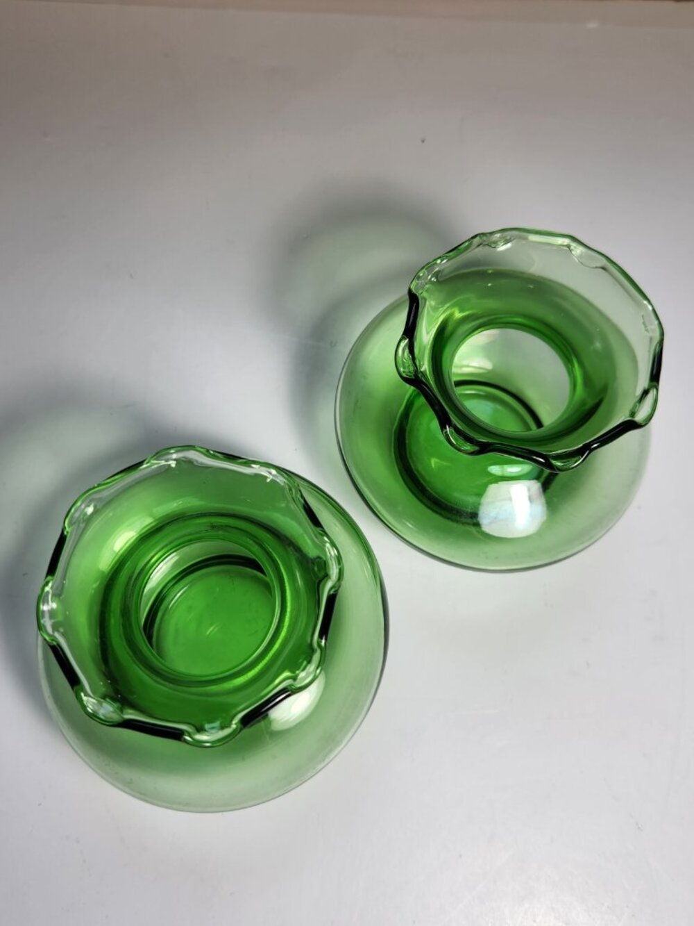Vintage Emerald Green Glass Ruffled Bud Vases Bulbous Hand Blown Pair Set of 2 - Picture 2 of 8